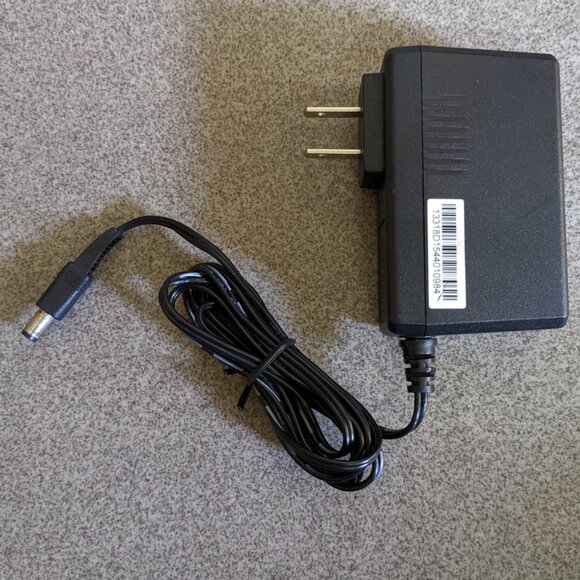 ATech OEM ADS0306-W120250 AC adapter for ITE Supply LPS wall charger 12V 2.5A - Picture 2 of 3